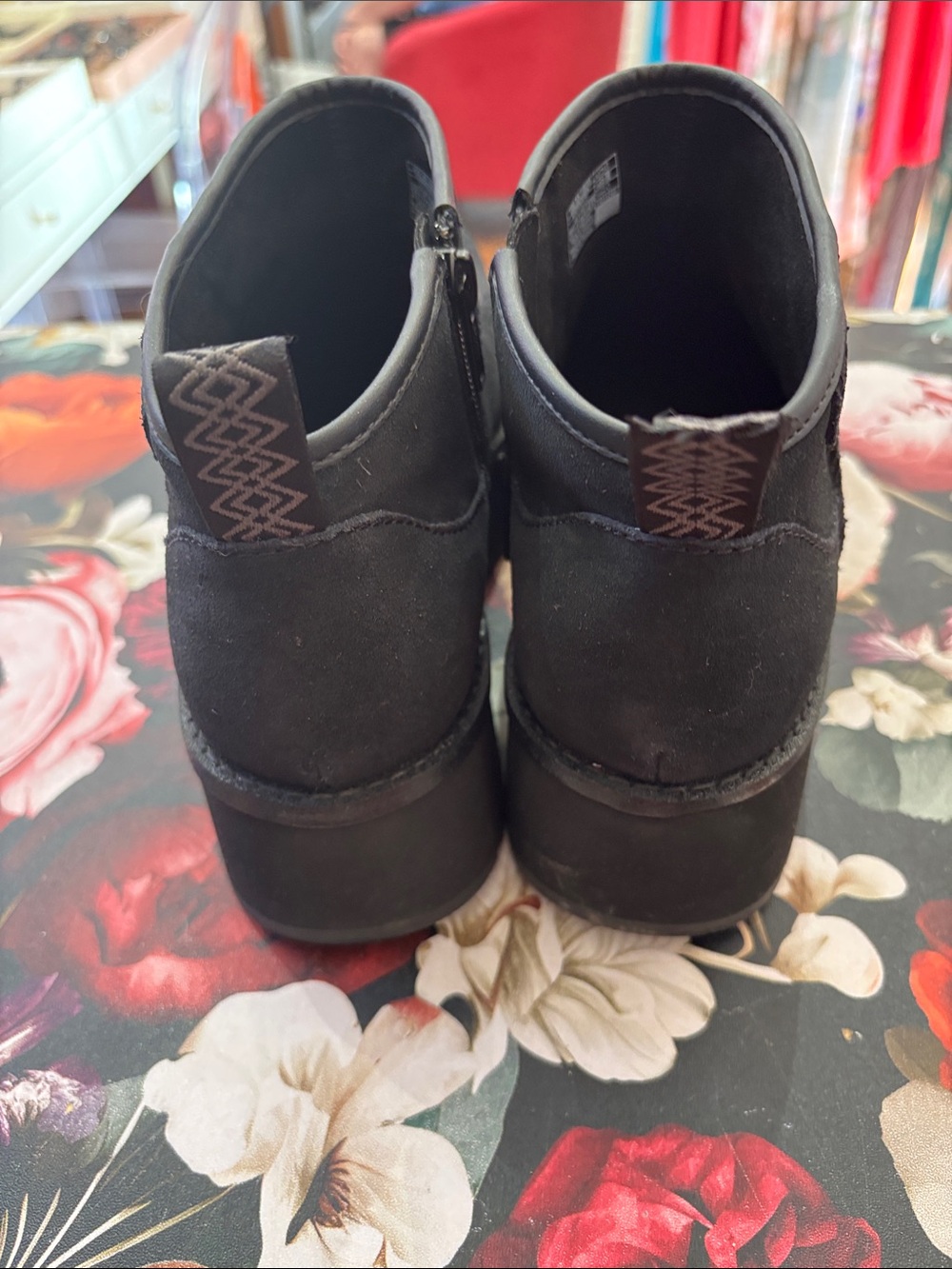 City Func UGG Black Suede Short Booties - Picture 3 of 6